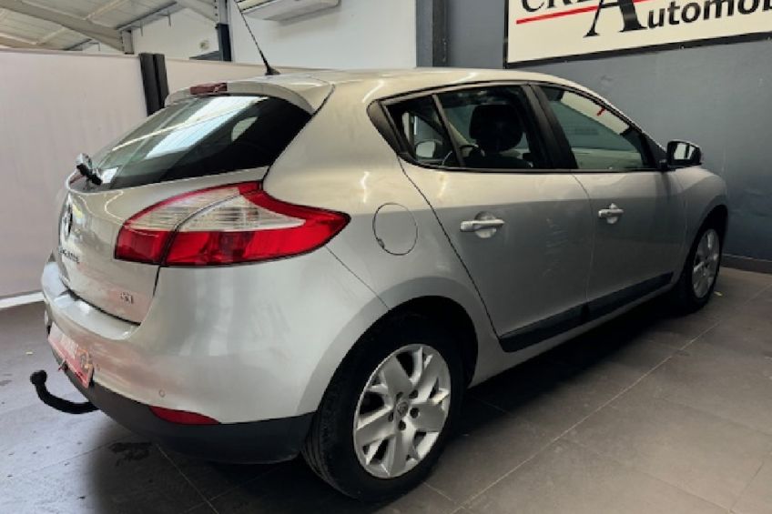 Renault MEGANE III 1.5 dCi 110 CV BOITE AUTO